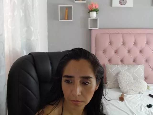 LaurySkyangels from BongaCams is Freechat