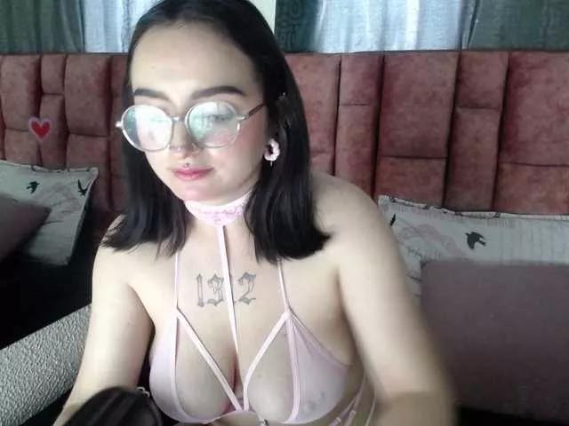 sophie-swe from BongaCams is Freechat