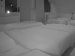 voyeurcam-julmodels-bed-2 from CamSoda is Freechat