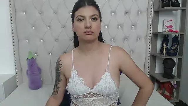 Abril_Squirt from StripChat is Freechat