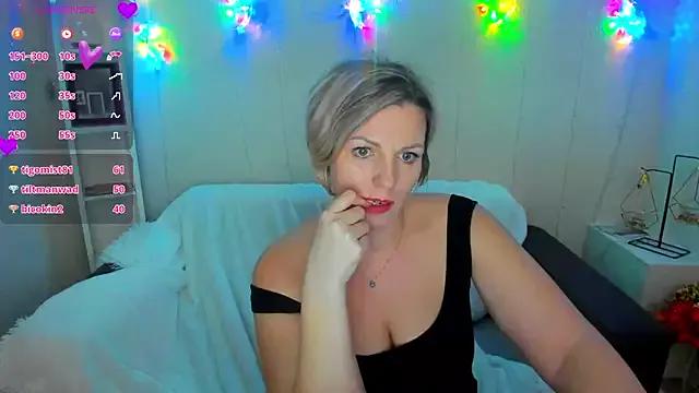 DevilsMarine from StripChat is Freechat