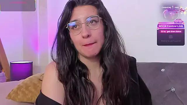 MadissonCox from StripChat is Freechat