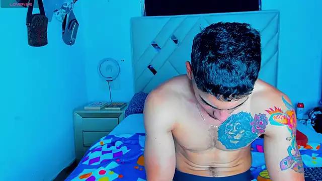 Rich_boy01 from StripChat is Freechat