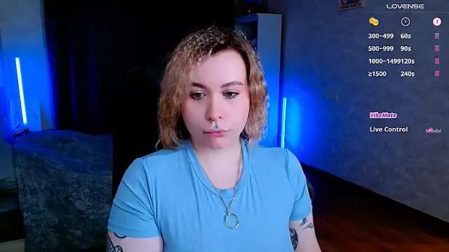 Snow-White_ from StripChat is Freechat