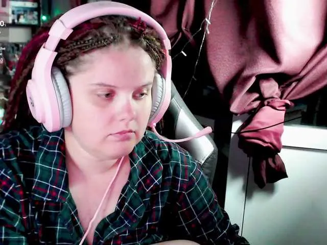alicepussy — I love kindness, sincerity, generosity, high intelligence, the main thing is that a man is responsive and kind to me.