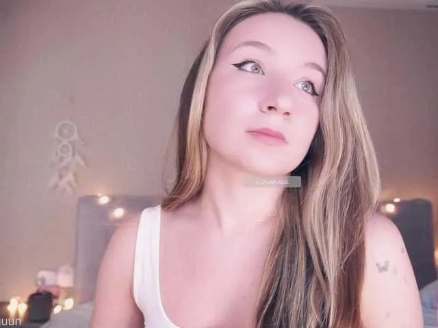 alyyyson on BongaCams 