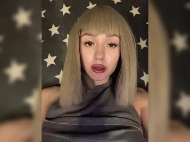 AnnaSissi on BongaCams 