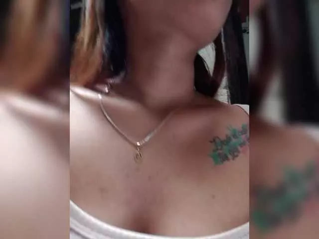annie-19 on BongaCams 