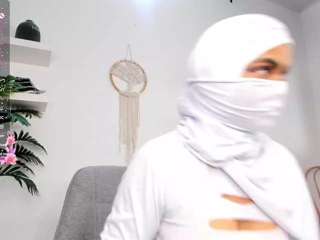 Aura-cuutee on BongaCams 