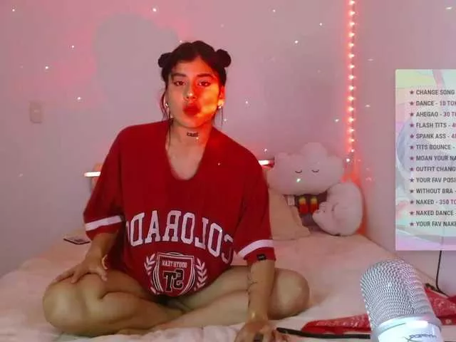 babyQueen on BongaCams 
