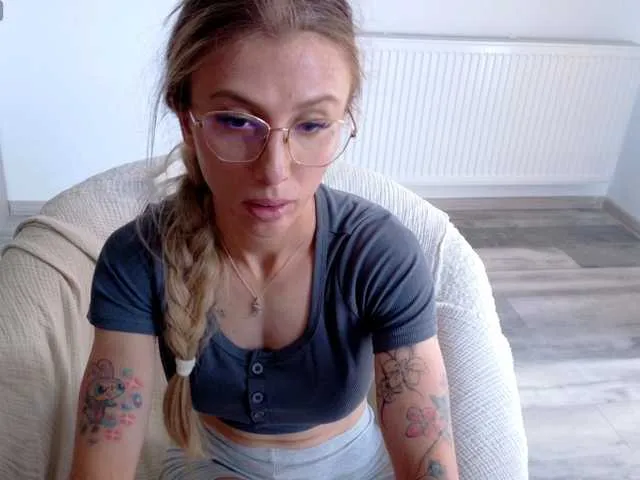DiddySweet1 on BongaCams 