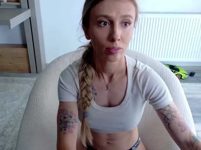 DiddySweet1 on BongaCams 