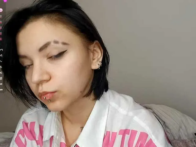 EleanorBaker on BongaCams 