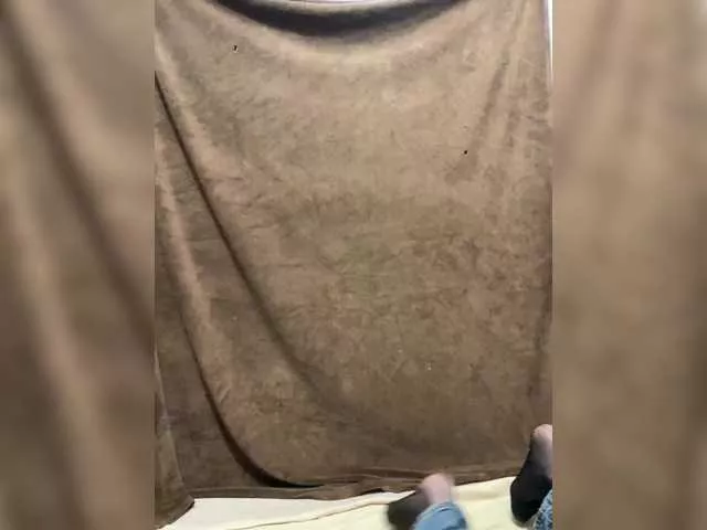 Emmalove13 on BongaCams 