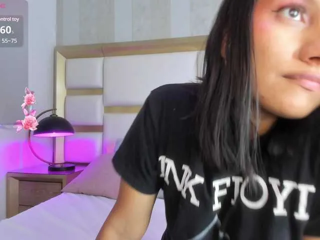 EmmaSanches on BongaCams 