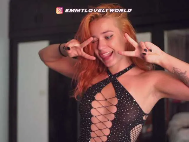 EmmylieMorris — Good sense of humor is always sexy ;3
...