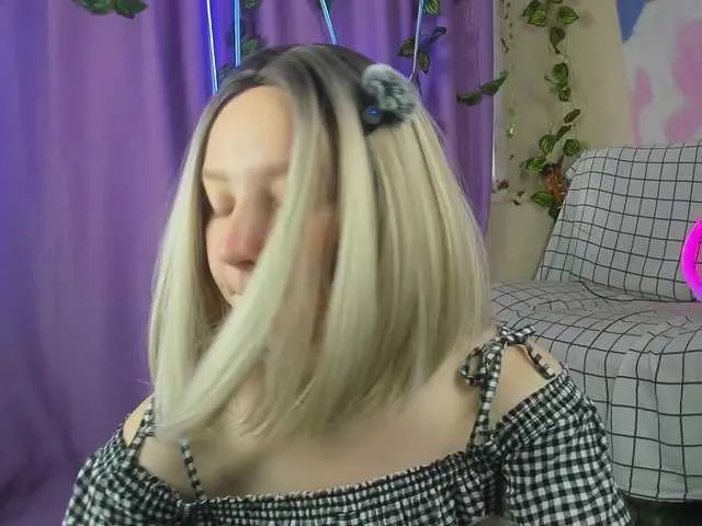 FlexxyLexy on BongaCams