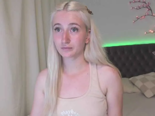 HollyTaillor on BongaCams 