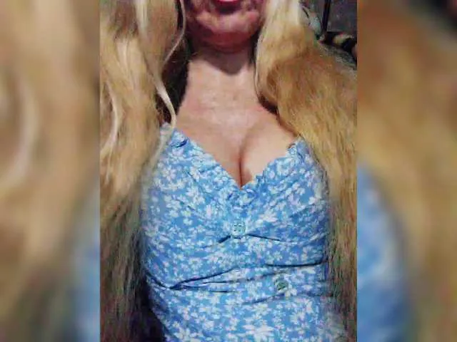 Isabel-LM — My favorite Lovense vibrator is connected to the pussy menu, it's in the ass for 2 days off, I love the feeling of fucking in the ass, click on the fuck me menu