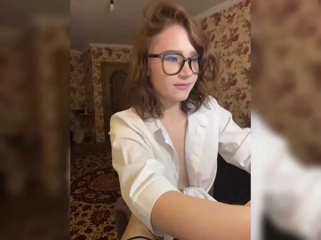 KiraVixen on BongaCams