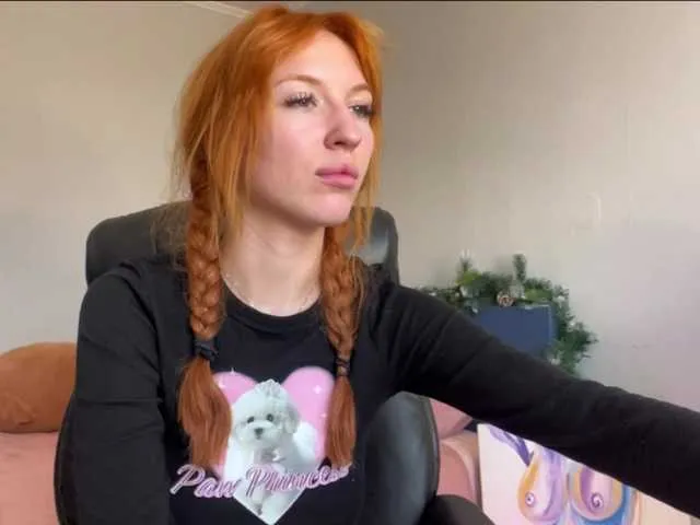 LillyMays on BongaCams 