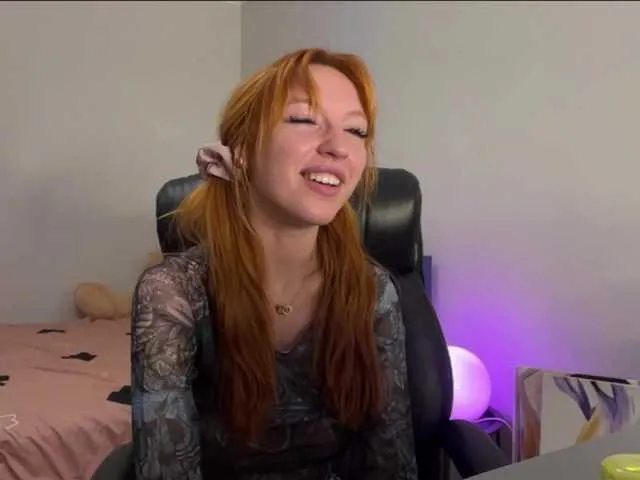 LillyMays on BongaCams 