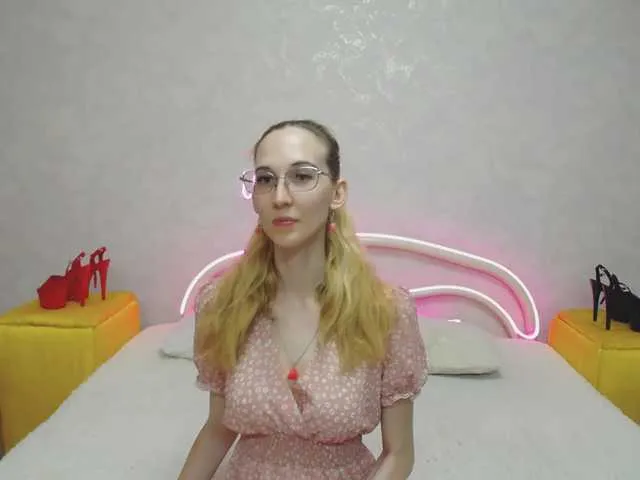 LizzieBrait on BongaCams 