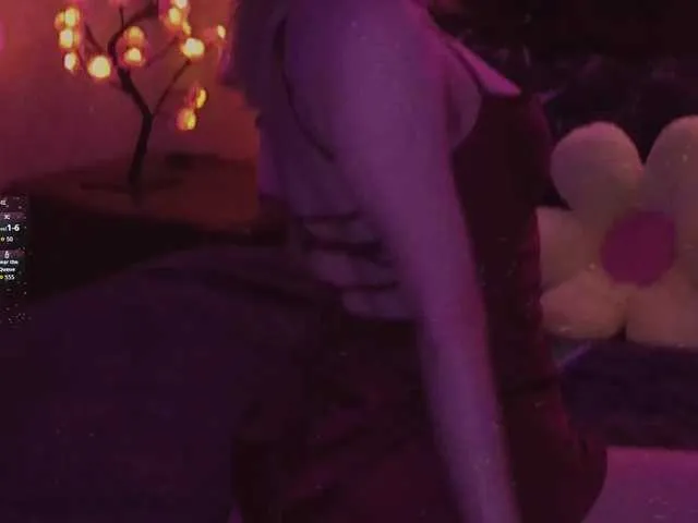 LollyGirlMoon on BongaCams 