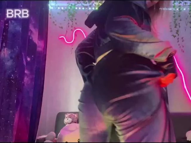LollyGirlMoon on BongaCams 