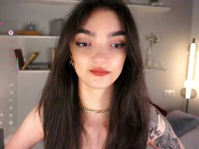 Morena-Dolcce — Freechat on BongaCams
