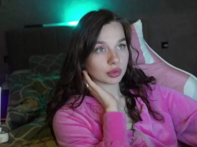 MossiPolli on BongaCams 