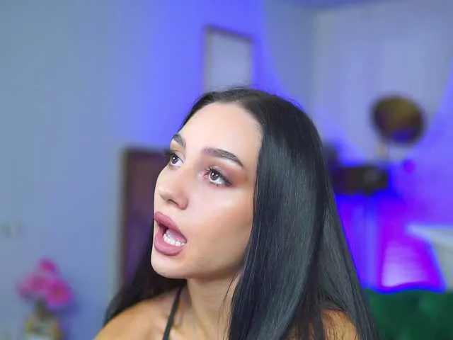 NinnaVoss on BongaCams 