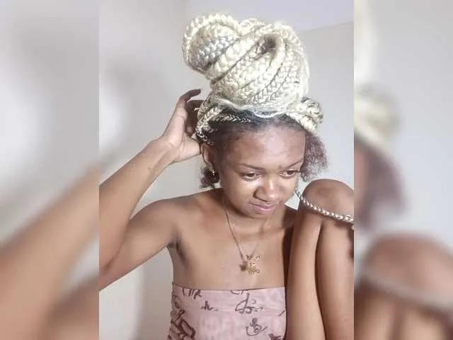 poupea on BongaCams 
