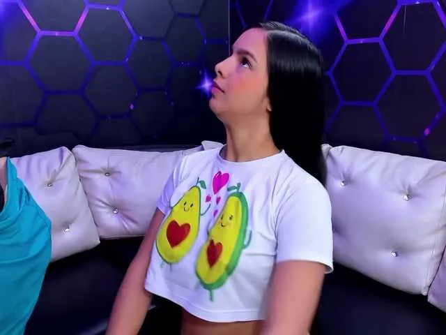 room-kitty on BongaCams 