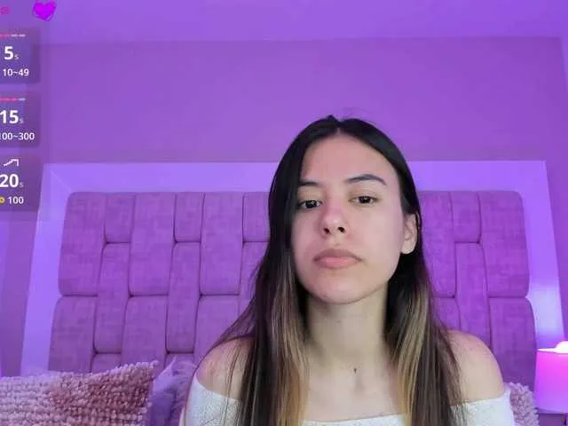 SashaCollinss on BongaCams 