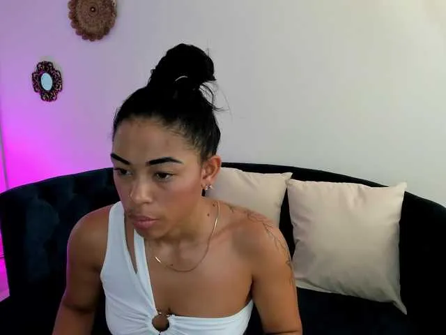 Scarletsummer on BongaCams