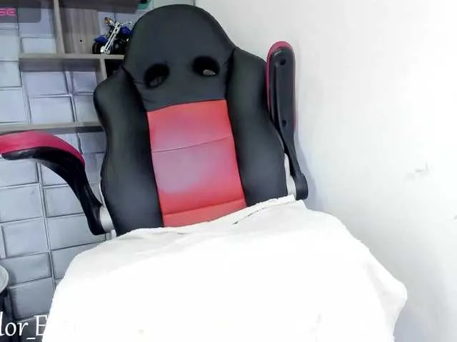 taylorr-evans — I love hot men. that explore my body and fill me with pleasure  I like to ride the hard cock with my big ass 
