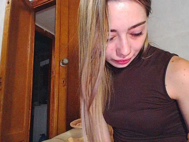 viena928502 on BongaCams