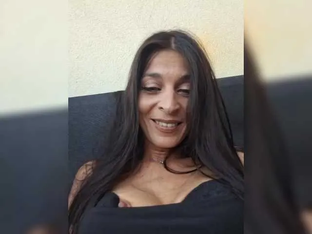 Viola18 on BongaCams