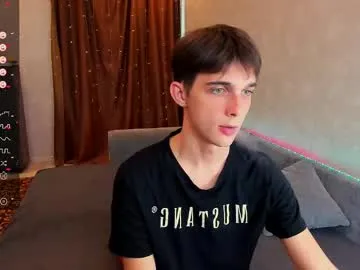 aaron_bang on Chaturbate 