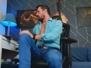 aaronbomer on Chaturbate 