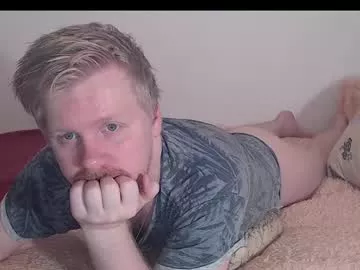 aktavian_w on Chaturbate 