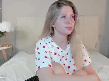 ameliia_castro — GOAL: fuck pussy dildo [474 tokens remaining] hey! lets fun #blonde #lovense #18 #bigboobs #daddy