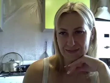 ashleyxhoney — Goal: I will tease you #cute #new #c2c #feet #tease - Next Goal: Dance for you