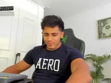 ashton_coleman_ — show naked strip ONLY GOOD VIBE2S [200 tokens remaining]
