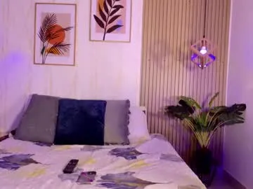 ayleen_dunkann — Be my lover and give me an hard orgasm GOAL: Creamy on boobs 100tk Spin wheel 36tk Custom vids ON #ebony #latina #lovense #bigass #smalltits [89 tokens remaining]