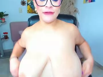 bombaneraa on Chaturbate 