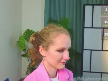brittnyboyden — Testing Lush! Hello!  Goal: stand up and show how can i tease   #new #shy #blonde #skinny #18 [0 tokens remaining]