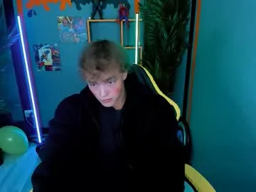 chase_muscular — GOAL: Sexy Dance [722 tokens remaining] Welcome to my room! #18 #new #muscle #young #feet