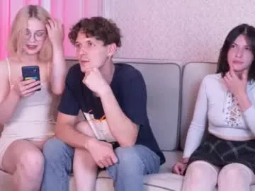 couple_of_fire_ — GOAL: First threesome kiss [444 tokens remaining] Welcome to my room! PVT OPEN #18 #bigcock #new #deepthroat #teen
